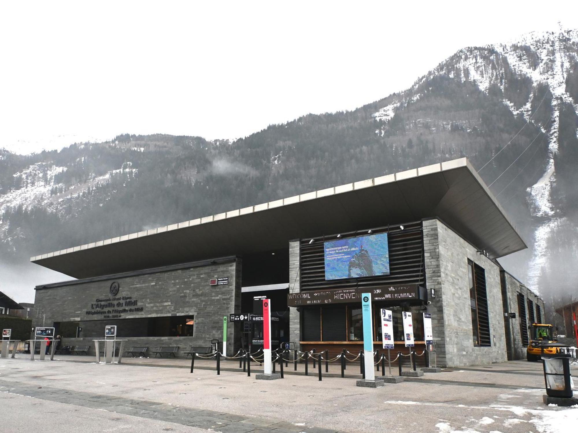 Cozy Chamonix Ski Studio With Mountain Views Екстериор снимка