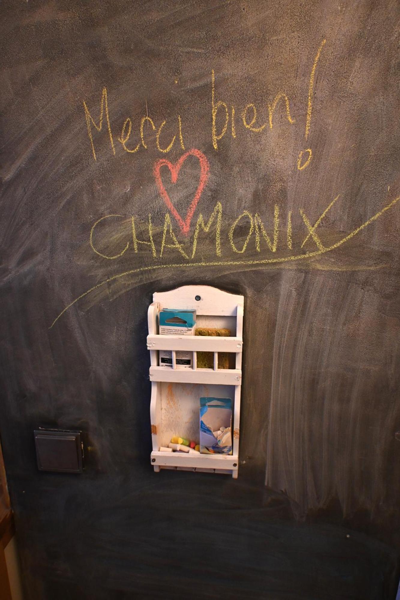 Cozy Chamonix Ski Studio With Mountain Views Екстериор снимка