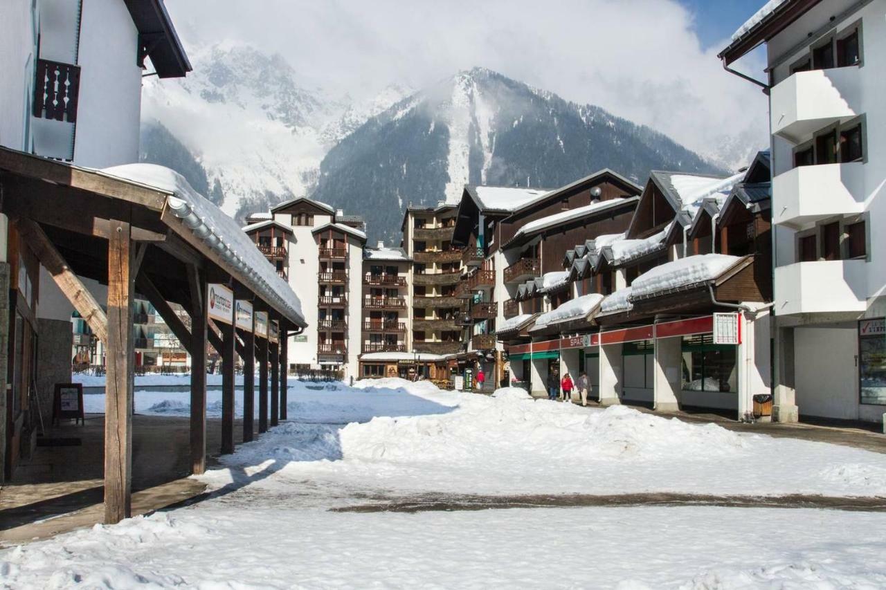 Cozy Chamonix Ski Studio With Mountain Views Екстериор снимка